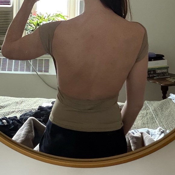 Princess Polly Light Green Going Out Top Size 2 - Picture 3 of 4